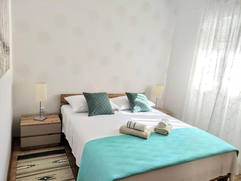 Apartmani Mila A1 & A2 & 3 Trogir Exterior photo